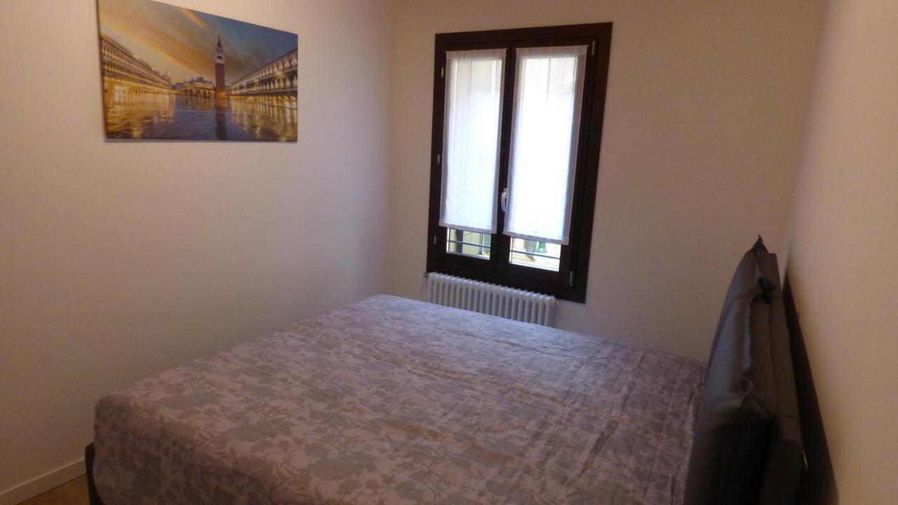 Casa Moderna A Due Passi Da Rialto Apartment Venesia Bagian luar foto