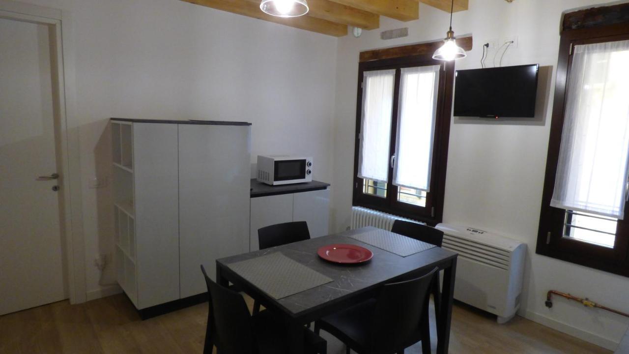 Casa Moderna A Due Passi Da Rialto Apartment Venesia Bagian luar foto
