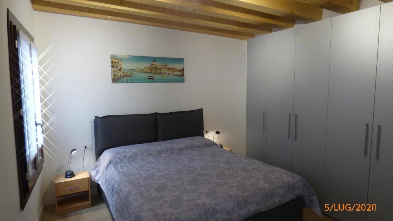 Casa Moderna A Due Passi Da Rialto Apartment Venesia Bagian luar foto
